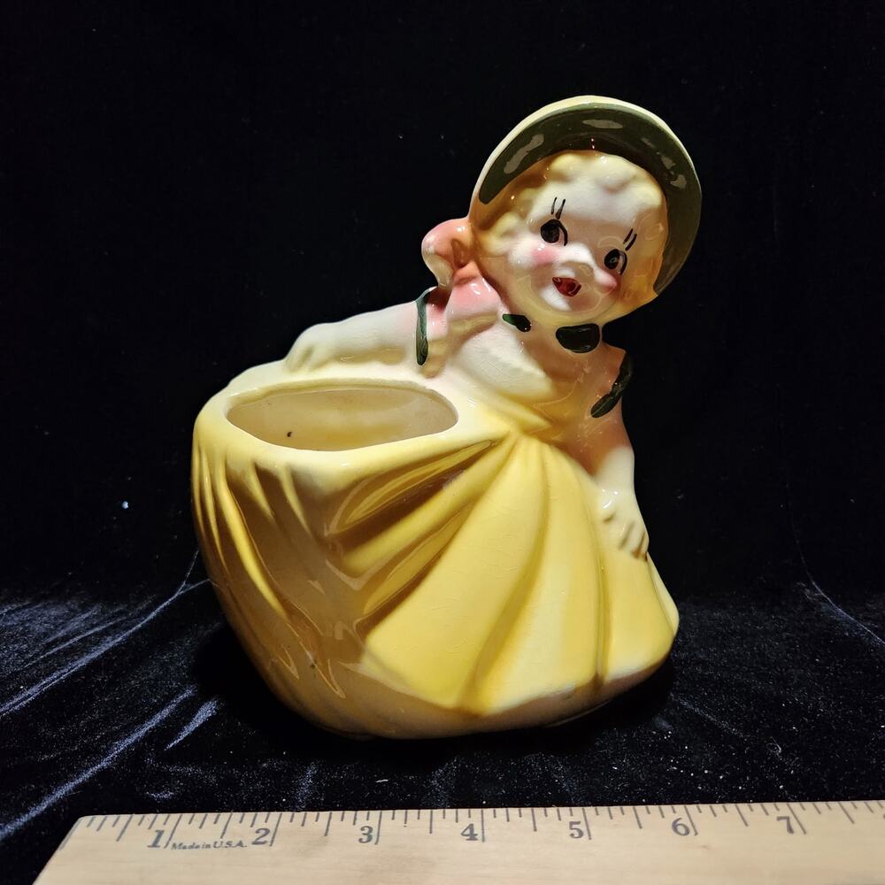 VTG 1950s Ceramic Sunbonnet Girl Planter Yellow Dress Bonnet Flower Basket 6"